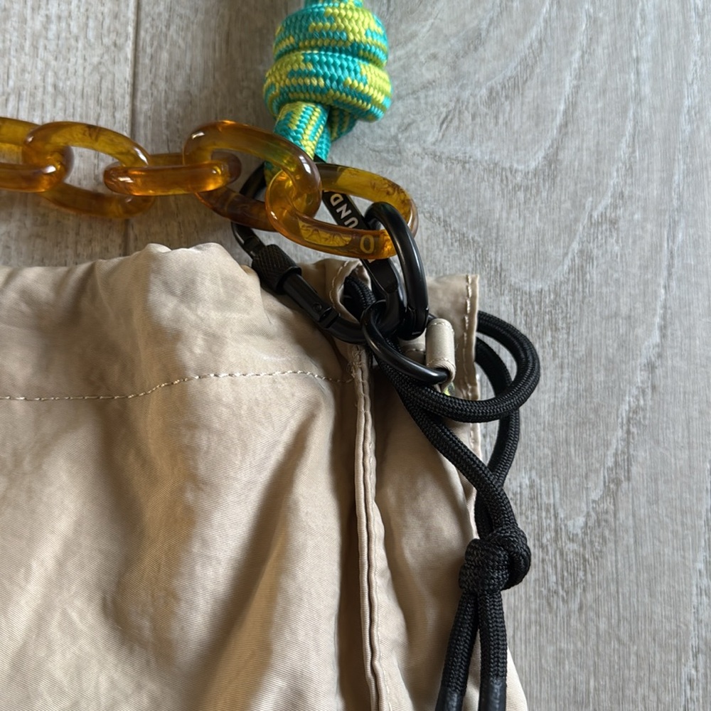 ROTUNDA Beige Canvas Tote with Green Rope Handle - Picture 2 of 7